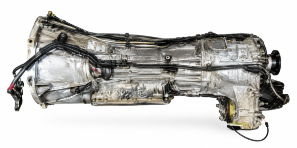 Weathered Automotive Transmission Assembly Toyota Hilux 2.8L Automatic Transmission 4WD 1GD-FTV Gearbox UAE